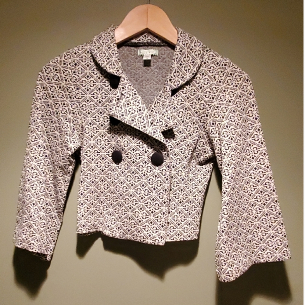 Kimchi & Blue Crop printed blazer with bell sleeve